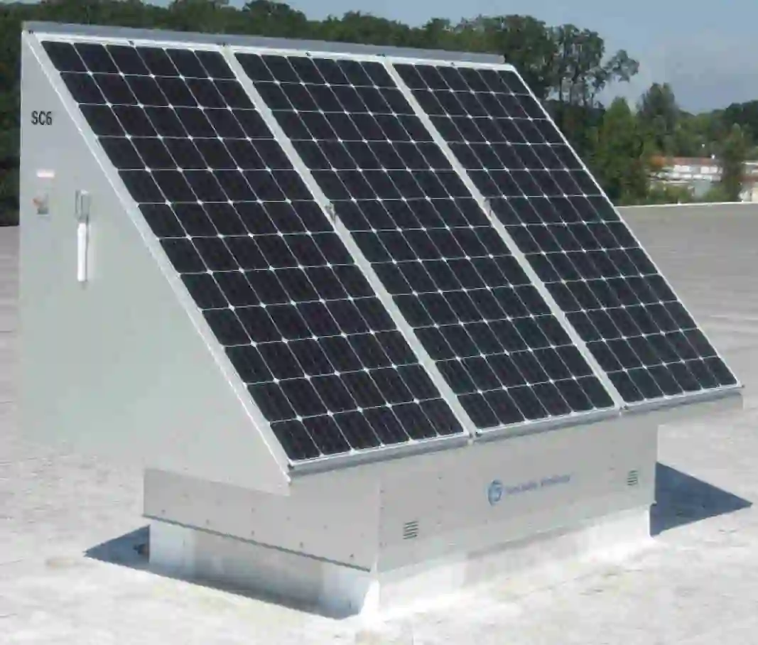 SunCooler rooftop unit with solar panels